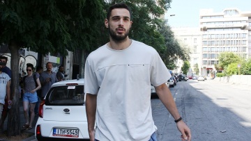 Τέλος ο Παπαπέτρου από τον Ολυμπιακό