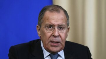 Στον αέρα η επίσκεψη Λαβρόφ στην Αθήνα