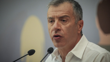 Θεοδωράκης: Δημοψήφισμα στο Ποτάμι για αρχηγό και συνεργασίες