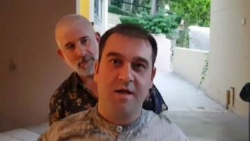 Βίντεο: Ο Πέτρος Φιλιππίδης και ο θίασος του... τρολάρουν τη «Μάντισσα» 