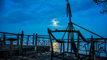 Φωτογραφίες: Στάχτες και αποκαΐδια... Οδοιπορικό στον τόπο της τραγωδίας λίγο πριν πέσει το σκοτάδι