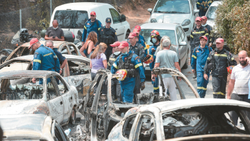 Η ολέθρια απόφαση της αστυνομίας που έστειλε τους ανθρώπους να καούν στο Μάτι