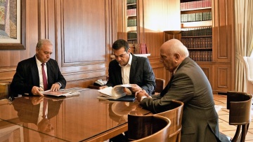 Τσίπρας στο Twitter: Η κλιματική αλλαγή μας φέρνει αντιμέτωπους  με πλημμύρες και πυρκαγιές