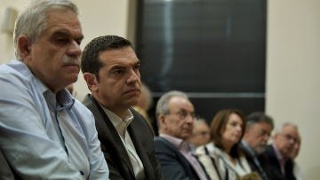 Πυρά από την αντιπολίτευση για την παραίτηση Τόσκα που άργησε 11 μέρες