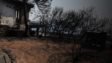 Στους 93 οι νεκροί από τη φωτιά στο Μάτι - Κατέληξε μια 78χρονη τραυματίας