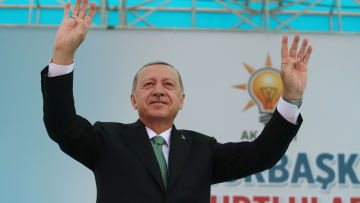 Ερντογάν: Παρά τις «επιθέσεις» στη λίρα εμείς θα κάνουμε ανάπτυξη ρεκόρ το 2018