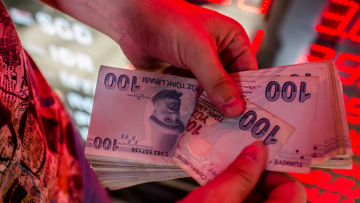 Τουρκία: Συνεχίζει την πτωτική της πορεία η λίρα - Άγγιξε νέο ιστορικό χαμηλό έναντι του δολαρίου