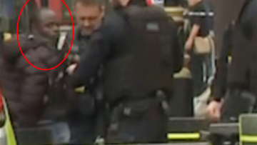 Λονδίνο:  Τρομοκρατική επίθεση το αυτοκίνητο που έπεσε στην πύλη του Κοινοβουλίου