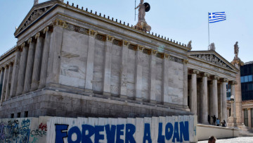 Guardian: Κολοσσιαία αποτυχία η ελληνική διάσωση