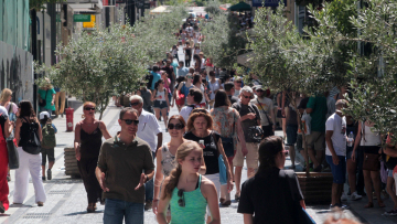 Πανηγύρια «εξόδου» σε νέα μέτρα και τετραετή λιτότητα