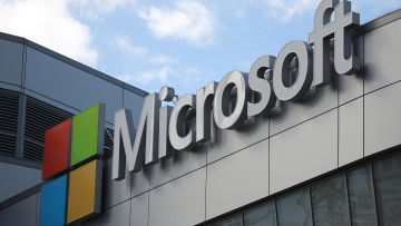 Microsoft: Ρώσοι χάκερ στοχοποίησαν κέντρα μελετών των συντηρητικών - Ρωσία: Δεν καταλαβαίνουμε...