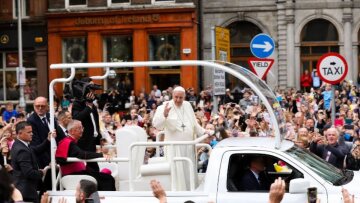 Καταγγελία: Ο πάπας Φραγκίσκος «γνώριζε από το 2013» για τη σεξουαλική κακοποίηση