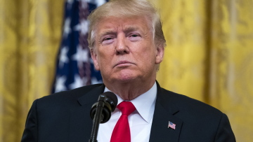 Ο Τραμπ τα έβαλε και με τη Google: Κρύβει τις θετικές ειδήσεις για μένα