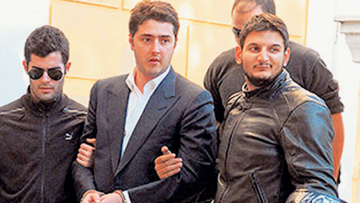 Μετά την κατακραυγή «ψάχνουν» απαντήσεις στον ιατρικό φάκελο του Φλώρου