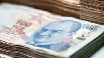 Ο Αλμπαϊράκ μιλάει και η τουρκική λίρα πέφτει ξανά