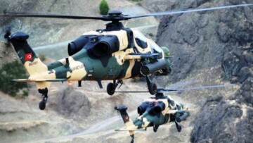 Κύπρος: Στρατιωτικά ελικόπτερα τουρκικής καταγωγής σε παρέλαση στα κατεχόμενα