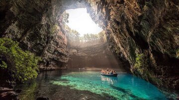 Μεγάλες ξένες παραγωγές «γυρίζονται» στην Ελλάδα και προβάλλουν τις ομορφιές της