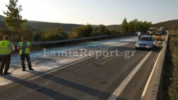 Αθηνών-Λαμίας: Οδηγοί εγκλωβίστηκαν για πέντε ώρες σε ουρές πέντε χιλιομέτρων έπειτα από ανατροπή νταλίκας!