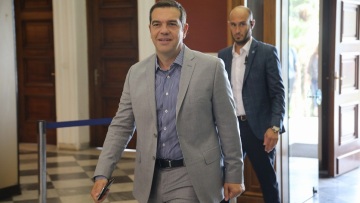 Τσίπρας: Σήμερα είχαμε την πρώτη κυβερνητική απόφαση που σηματοδοτεί την έξοδο από τα μνημόνια