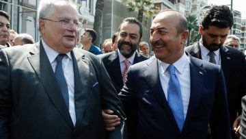 Έμμεση απαίτηση Τσαβούσογλου για τους 8: Πραξικοπηματίες που στοχεύουν την Ελλάδα δεν θα βρίσκουν καταφύγιο στην Τουρκία