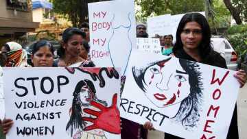 Φρίκη στην Ινδία: Ανήλικοι βίασαν ομαδικά 9χρονη και τη διαμέλισαν με τσεκούρι