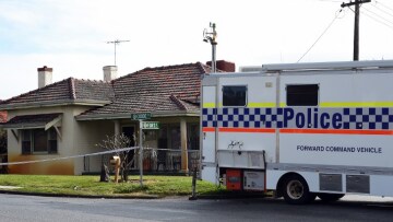 Μακελειό στο Περθ: Άγρια δολοφονημένα τρία κοριτσάκια κάτω των τριών ετών, η μαμά τους και η γιαγιά τους