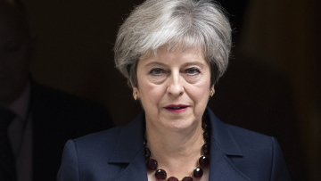 BBC: Μυστική νυχτερινή συνάντηση από 50 Τόρις με σκοπό να «ρίξουν» τη Μέι