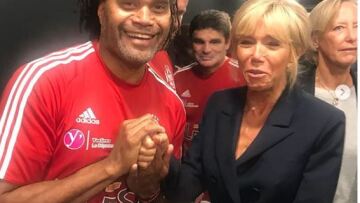 Οι πόζες του Καρεμπέ με τη Μπριζίτ Μακρόν στο Stade de France