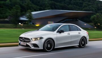 Δείτε πόσο κοστίζει στην Ελλάδα η Mercedes A-Class Sedan