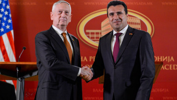 Στην τελική ευθεία για το δημοψήφισμα τα Σκόπια: Η Δύση πιέζει αλλά το «ναι» έχει οριακό προβάδισμα