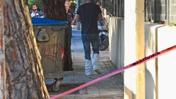 Έγκλημα στην Κηφισιά: «Γάζωσαν» με καλάσνικοφ την 33χρονη