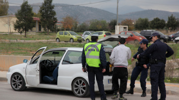 Βιασμός 22χρονης στο Ζεφύρι: Είχε ξαναβιάσει και αφέθηκε ελεύθερος ο 58χρονος Ρομά 