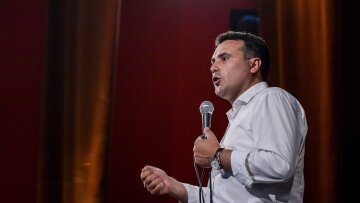 Πανηγυρίζει ξανά ο Ζάεφ: Όλος ο κόσμος αναγνωρίζει τη «μακεδονική» γλώσσα