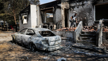 Φωτιά στο Μάτι: Αλλοίωση στοιχείων για να αποκρυβούν ευθύνες καταγγέλλει ο Ανδριανός Γκουρμπάτσης