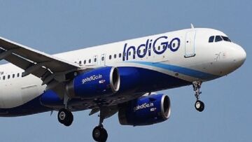 Επιβάτης σε πτήση στην Ινδία μπήκε στο πιλοτήριο για να... φορτίσει το κινητό του!