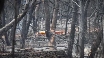 Φωτιά στο Μάτι: Στις 6μμ της 23ης Ιουλίου ο διοικητής των ελικοπτέρων του ΠΣ ήταν σε... ξενάγηση!