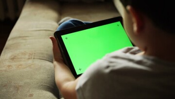 Κύμα δωρεών άνω του 1 εκατ. ευρώ σε tablets για χρήση από μαθητές και εκπαιδευτικούς