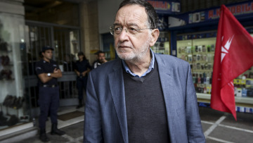 Λαφαζάνης στο ΘΕΜΑ 104,6: Και χθες μας παρακολουθούσαν ασφαλίτες έξω από τα συμβολαιογραφεία