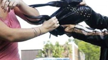 Πάτρα: Χειροπέδες σε «τσαντάκια» - Είχε κλέψει και μια μηχανή 