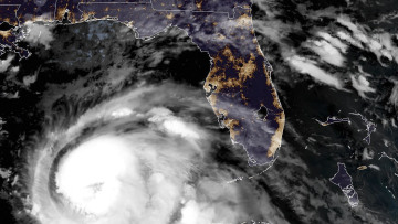 Ο κυκλώνας Michael «χτυπά» με 13 νεκρούς από την Κεντρική Αμερική τις ακτές της Φλόριντα