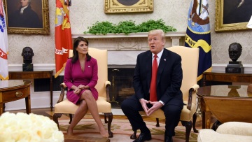 Ζήτημα ηθικής: «Δώρα» από ιδιώτες πίσω από την παραίτηση της Νίκι Χέιλι;