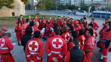 Διεθνής Ομοσπονδία Συλλόγων Ερυθρού Σταυρού: Δίνει τρεις μήνες διορία στον Ερυθρό Σταυρό πριν λήξει τη συνεργασία
