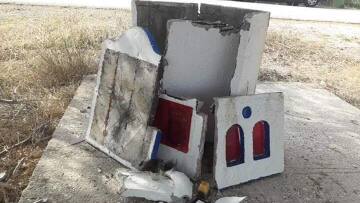 Λέσβος: Μετά το γκρέμισμα του σταυρού στην Απελή, βάνδαλοι κατέστρεψαν και εκκλησάκι!