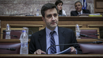 Χουλιαράκης κατά Κουτεντάκη για τα περί «διπλού σεναρίου» στον προϋπολογισμό: Κάνει λάθος