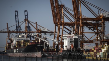 Handelsblatt: Πειραιάς, η πύλη της Κίνας προς την Ευρώπη 