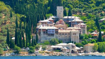 «Βουτιά» στον θρησκευτικό τουρισμό μετά τη διαμάχη Φαναρίου - Μόσχας