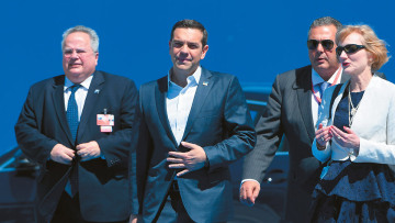 Διάλογοι για εισαγγελέα και ψυχίατρο: Ξεκατίνιασμα Κοτζιά -  Καμμένου μπροστά στον...  προεδρεύοντα Τσίπρα