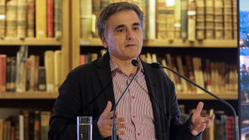 Τσακαλώτος στην ιαπωνική Nikkei: Η ακύρωση της μείωσης των συντάξεων δεν συνιστά ανάκληση μεταρρυθμίσεων