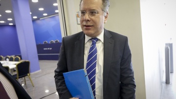 Κουμουτσάκος: Η ΝΔ ζητά να δοθεί επιτέλους στη Βουλή η επιστολή παραίτησης Κοτζιά