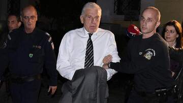 Η πρώτη νύχτα του Γιάννου Παπαντωνίου και της συζύγου του στον Κορυδαλλό